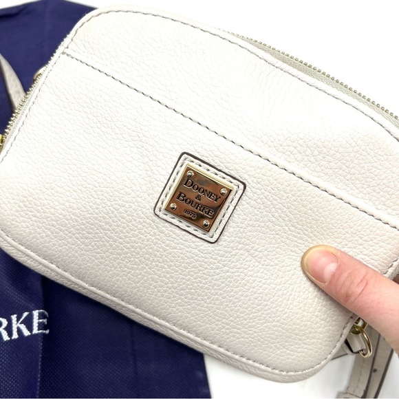 Dooney & Bourke NWOT Belvedere ambler crossbody bag - Picture 3 of 9